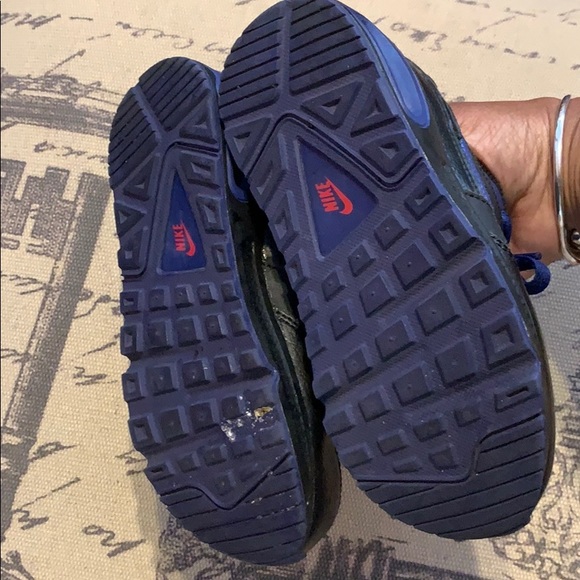 Kids Nike sneakers - Picture 7 of 8